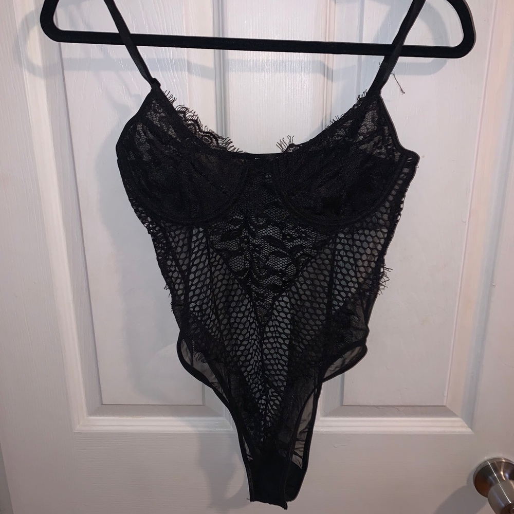 Nasty Gal Lace Body Suit - Picture 3 of 3